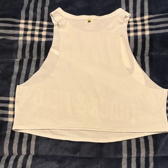 Nike Women’s White Crop Top with Red and Blue Print - Picture 3 of 3